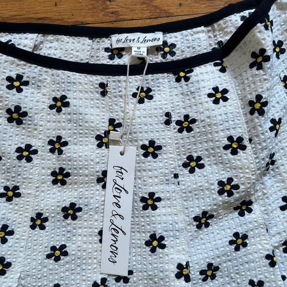 NWT For Love & Lemons Brenda Daisy Pleated Mini Skirt Size M Floral Summer - Picture 4 of 5